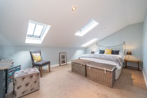 Guest bedroom- click for photo gallery